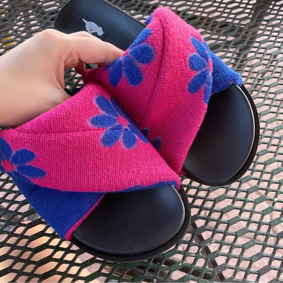 Rocket Dog | Breeze Hot Pink Slide Sandal Groovy Floral Terrycloth - Picture 6 of 8